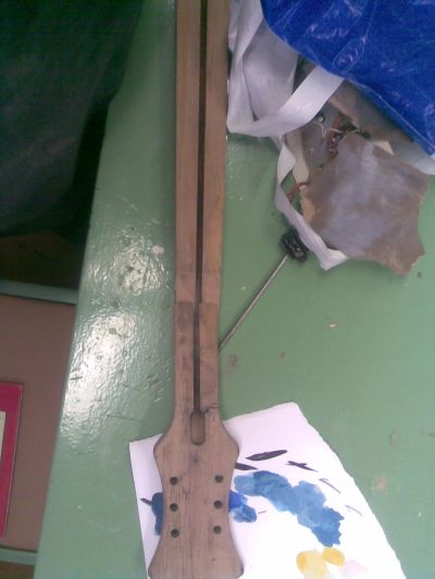 Советские гитары: Форумы / Реставрация и ремонт / помогите с гитарой ...